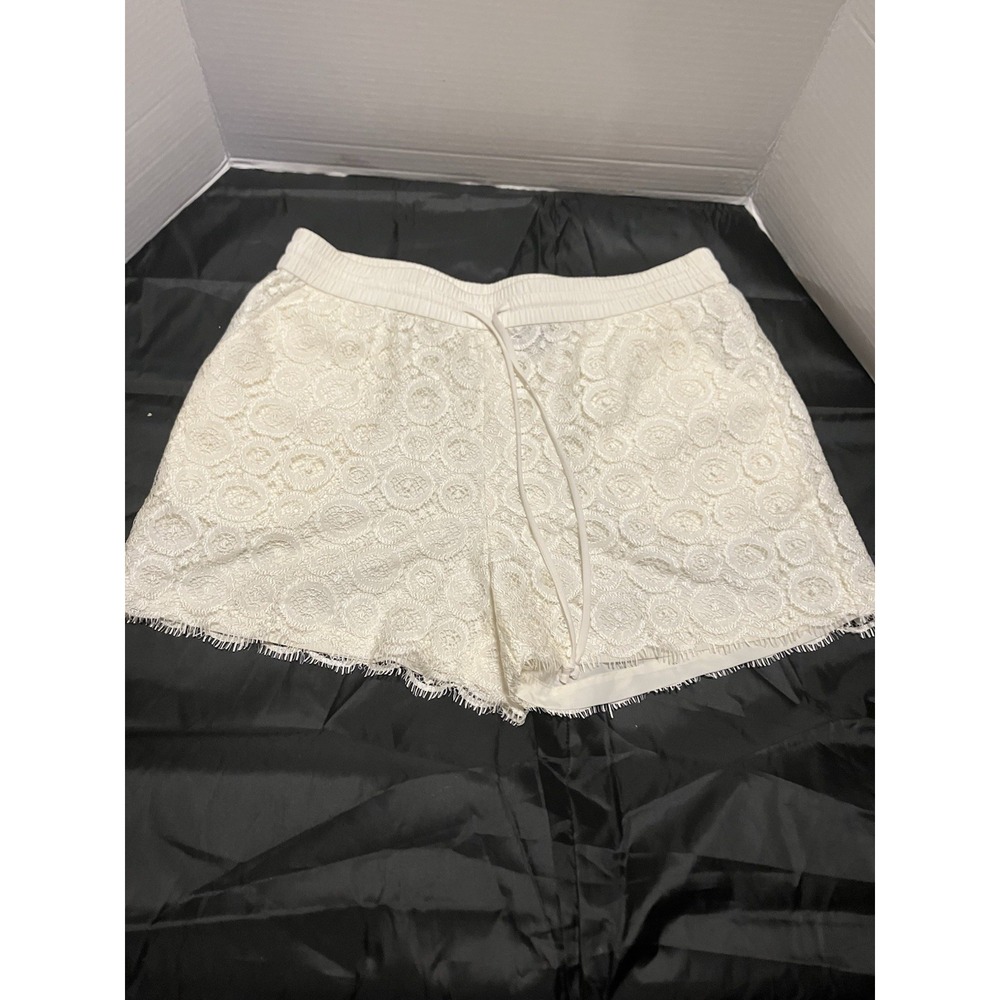 Bebe Women's Cream Floral Lace Scalloped Hem Drawstring Sexy Shorts, Size 6